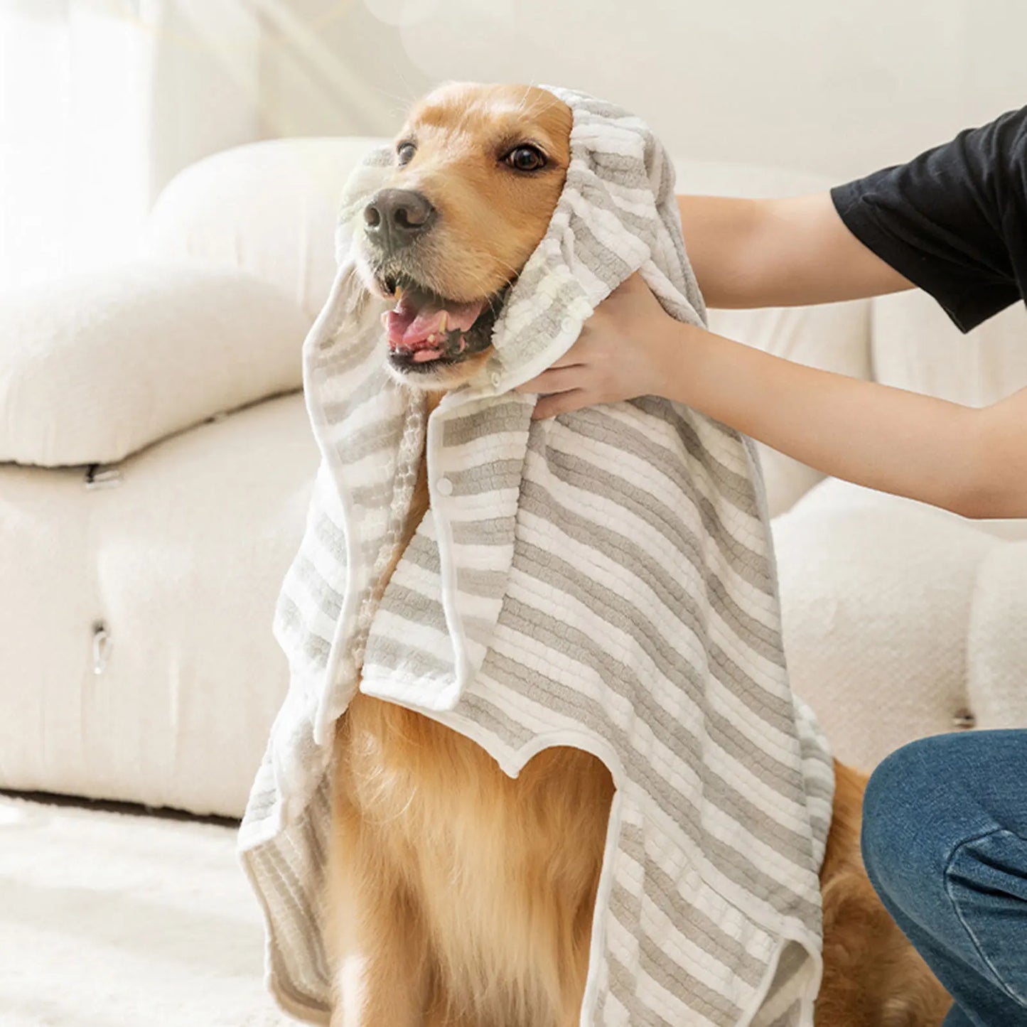 Ultra-Absorbent Quick-Drying Dog Bath Towel - Cozy Bathrobe for All Dogs