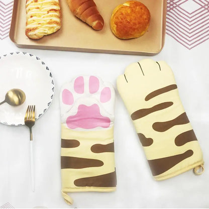 3D Cartoon Cat Paw Oven Mitt - Heat Resistant & Fun!