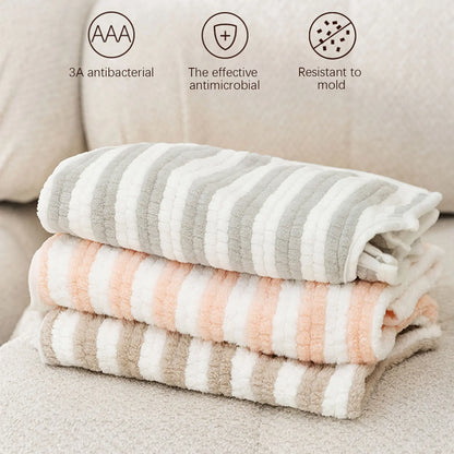 Ultra-Absorbent Quick-Drying Dog Bath Towel - Cozy Bathrobe for All Dogs