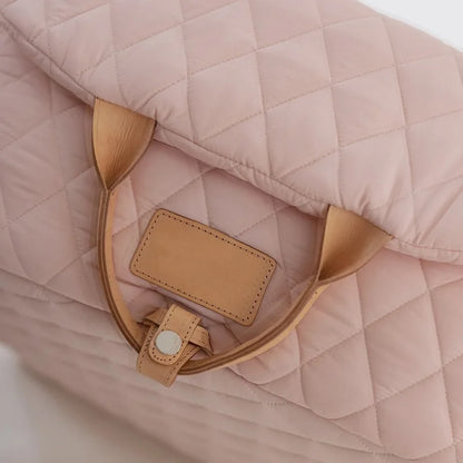 Luxury Fashion Pet Carrier Tote Bag for Stylish Adventures