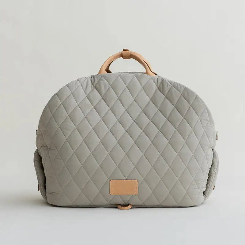 Luxury Fashion Pet Carrier Tote Bag for Stylish Adventures