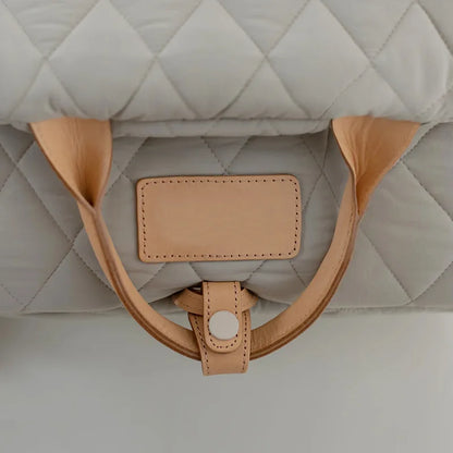 Luxury Fashion Pet Carrier Tote Bag for Stylish Adventures